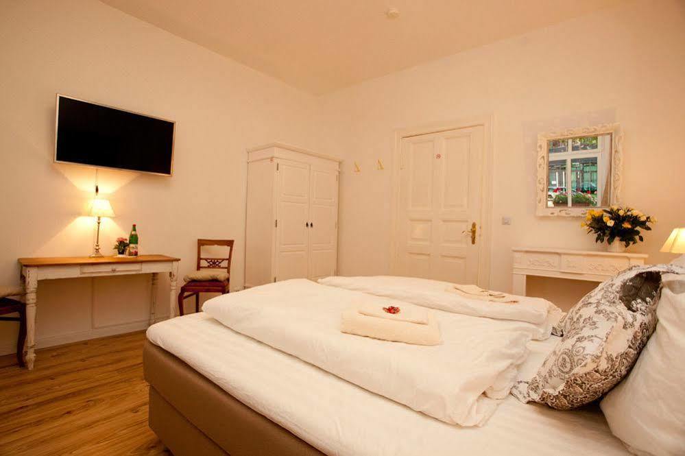 Lovely Flats Englisch Hotel *
